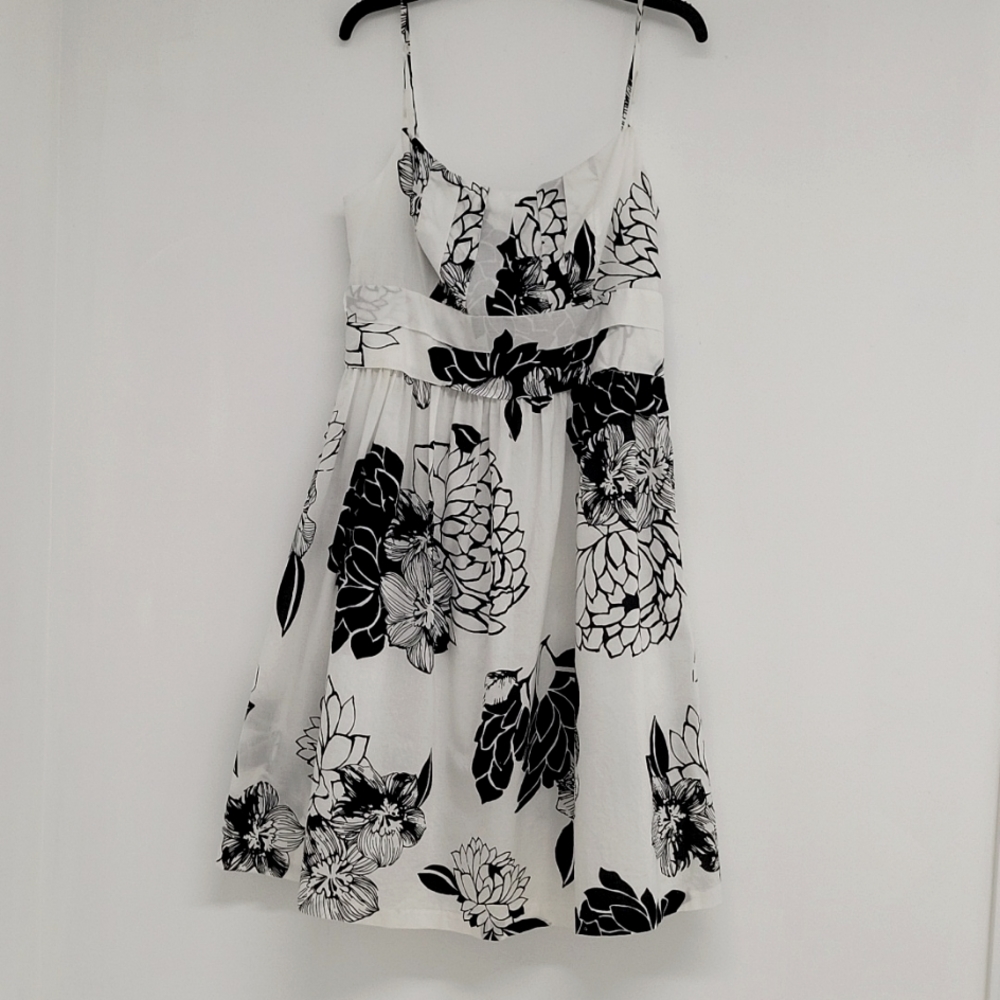 New York & Company Spaghetti Strap Black and White Floral Dress Y2K 2000’s